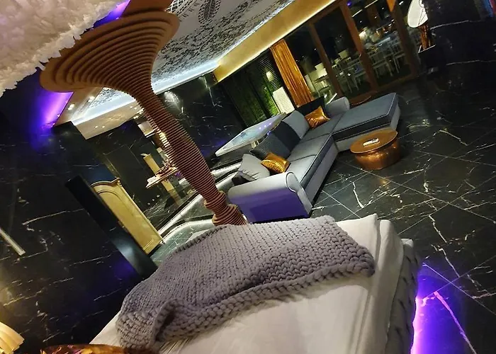 Ramka & Restaurant & Wine Bar