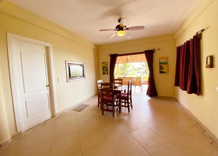 Bungalows La Madera Zihuatanejo