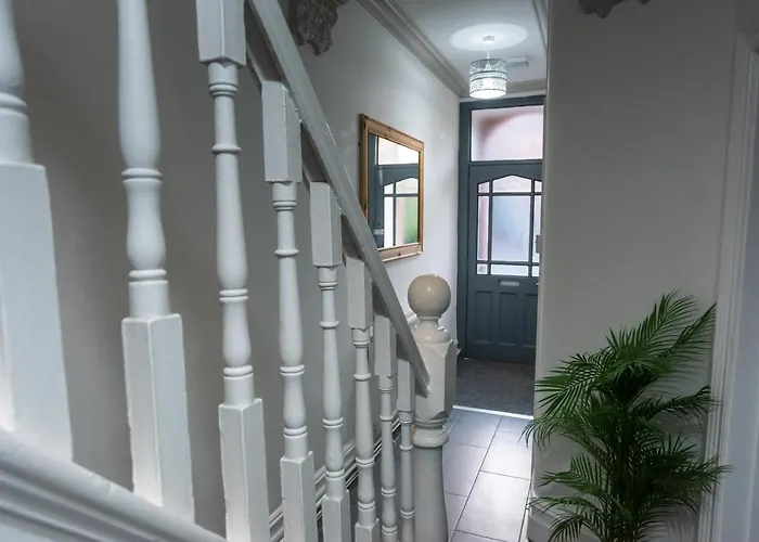 Bentley House With En-Suites
