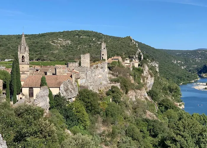 Le Castélas Aigueze