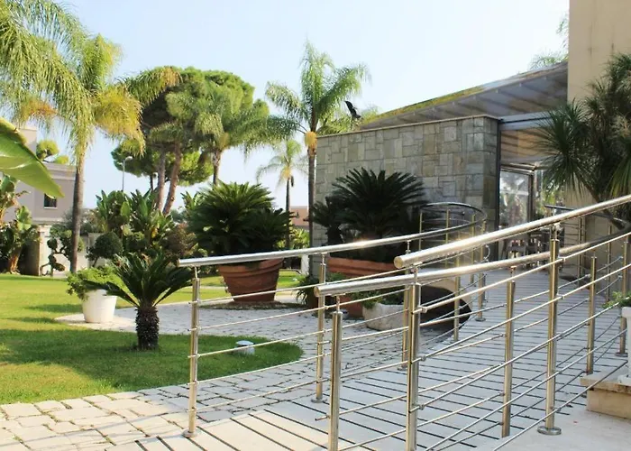 Colonna Rooms & Apartment Trani