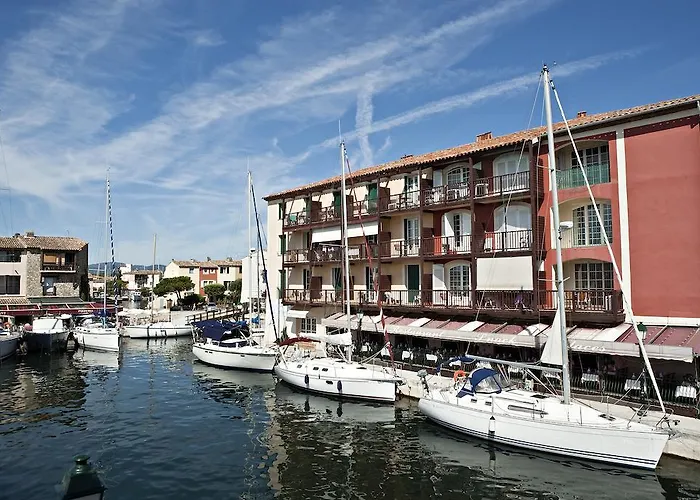 Le Suffren Hôtel