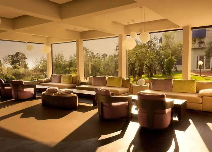 Hotel Desiree By Double Hospitality