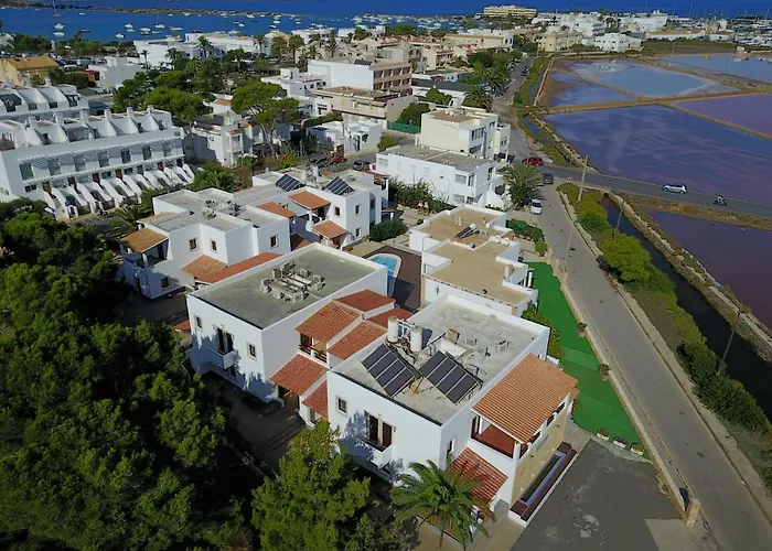 Apartamentos Mar y Sal La Savina 