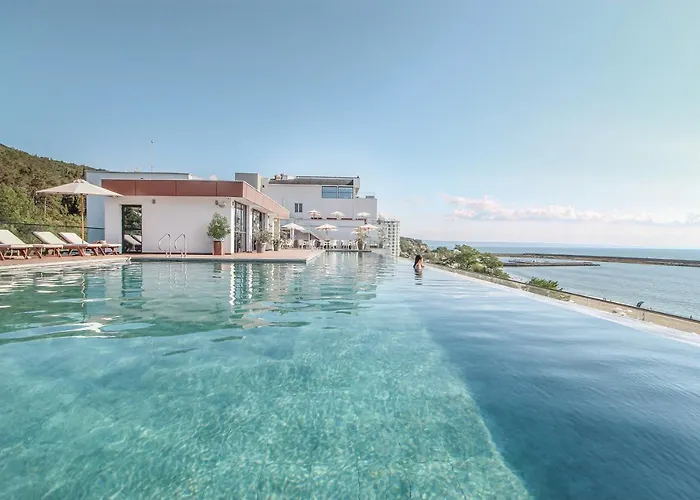 Grifid Encanto Beach Hotel
