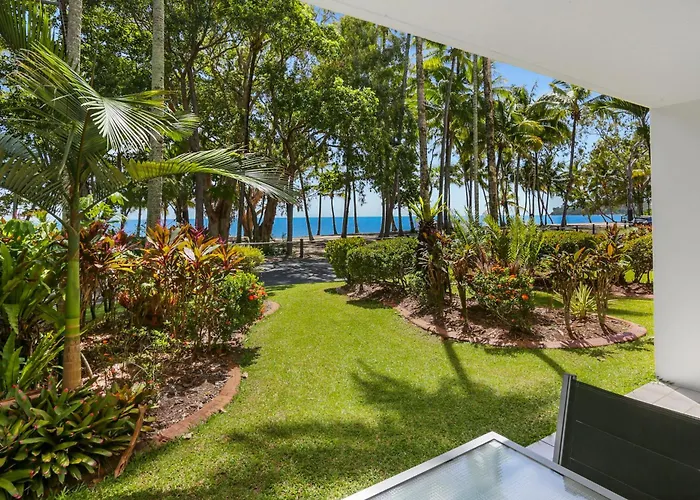 Agincourt Beachfront Apartments Clifton Beach