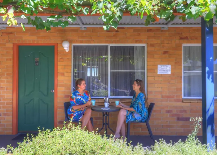 The Vines Motel & Cottages