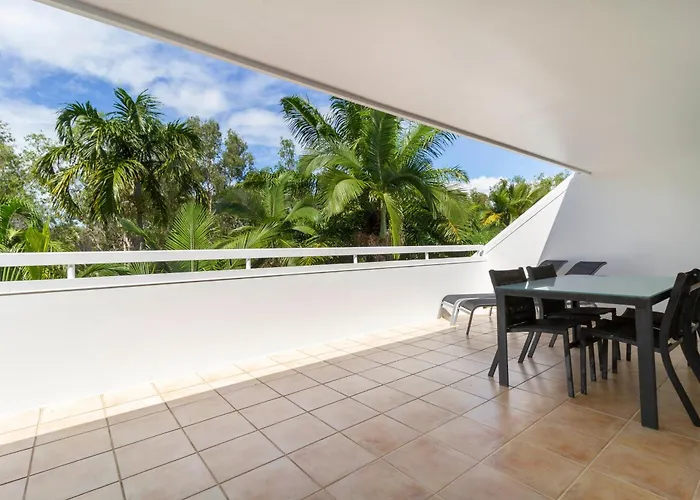 The White House Port Douglas