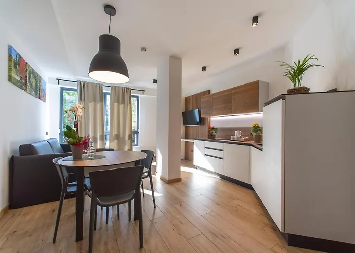 Aparthotel YUGOGO PELLICO 8 Trento Centro