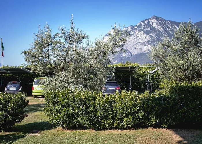 Ab&C Arco Bed And Camping