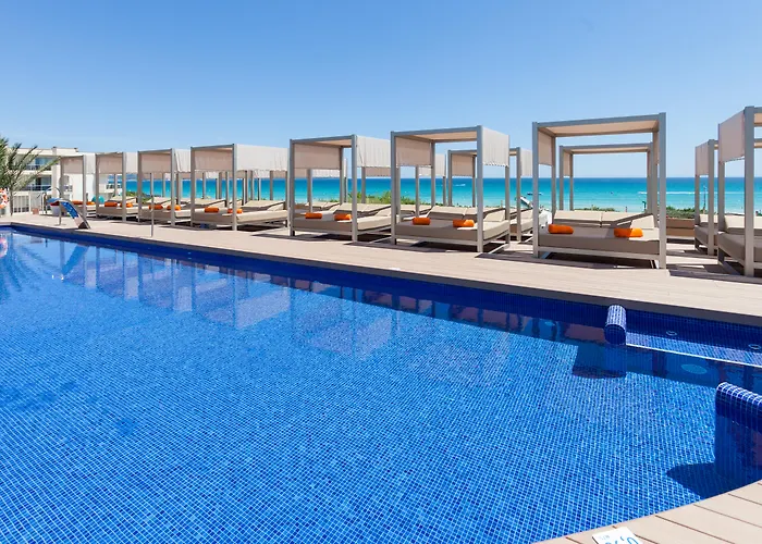 Zafiro Bahia Aparthotel Playa de Muro 