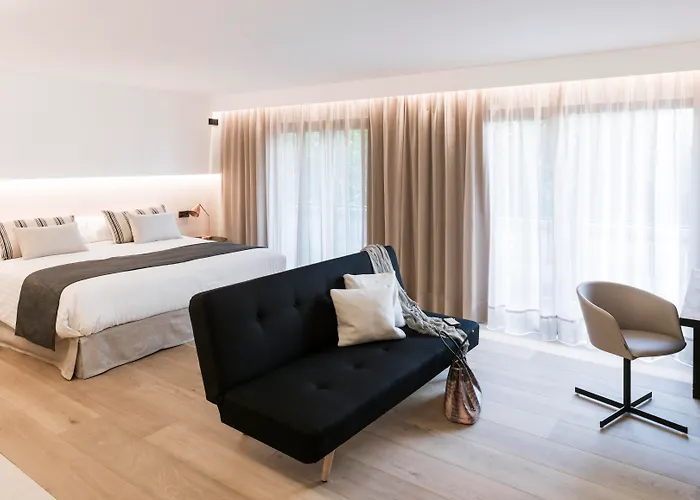 Nakar Hotel