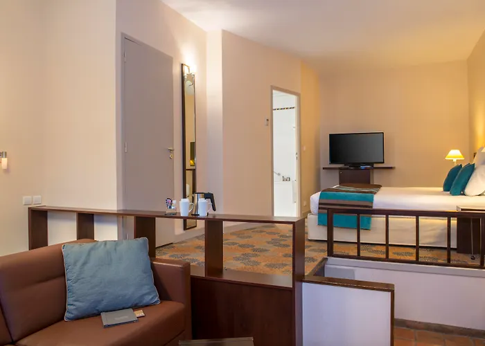 Best Western Plus Le Donjon - Cœur de La Cité Médiévale