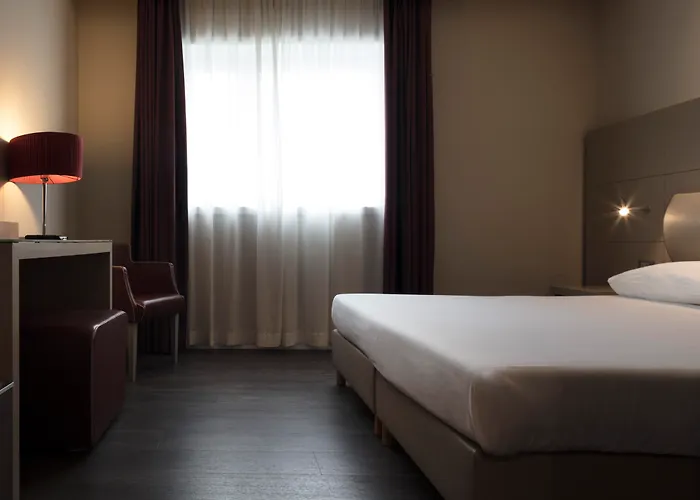 Smart Hotel Holiday