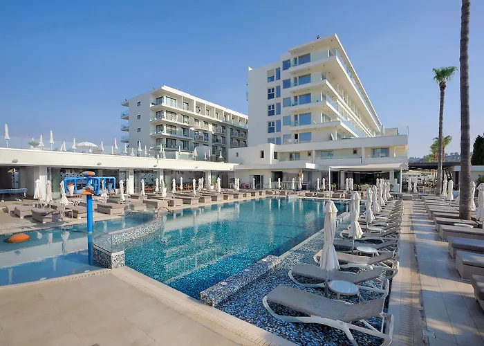 Nelia Beach Hotel & Spa