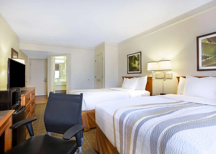 La Quinta Inn By Wyndham Austin Capitol / Downtown
