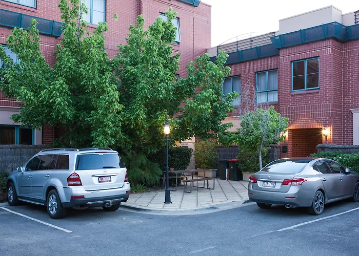 Majestic Tynte Street Apartments
