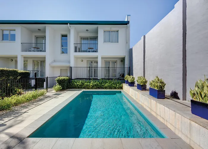 Adina Apartment Chippendale