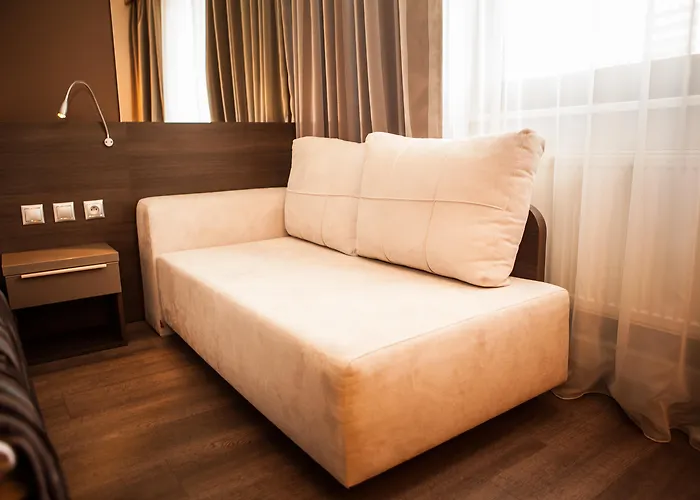 Expo Hotel