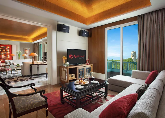 Resorts World Sentosa - Hotel Michael