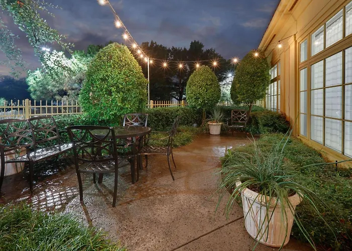 La Quinta By Wyndham Dallas North Central
