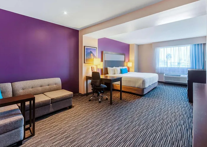 Chn Hotel Monterrey Aeropuerto, Trademark By Wyndham