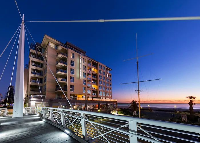 Oaks Glenelg Plaza Pier Suites