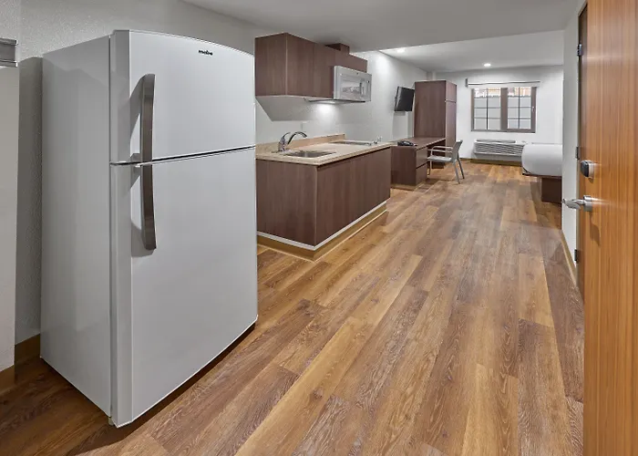 Extended Suites Consulado