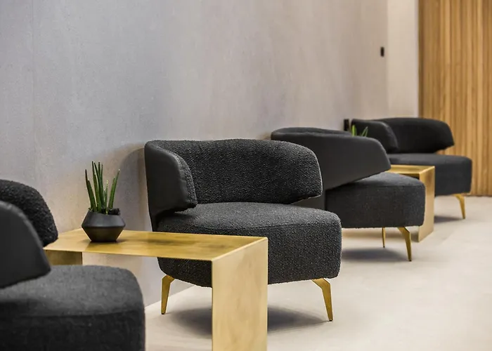 Canale Hotel & Suites