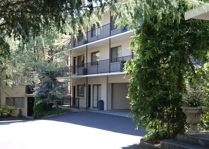 Grosvenor Court Apartments Hobart