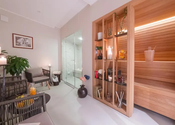 Naxi Suites