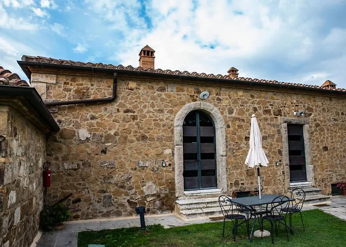 Aparthotel Le 7 Camicie Castelnuovo dellʼAbate