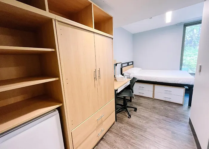 Queen'S University Residence
