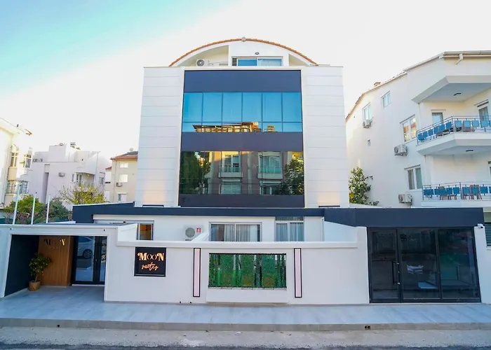 Moon Suites
