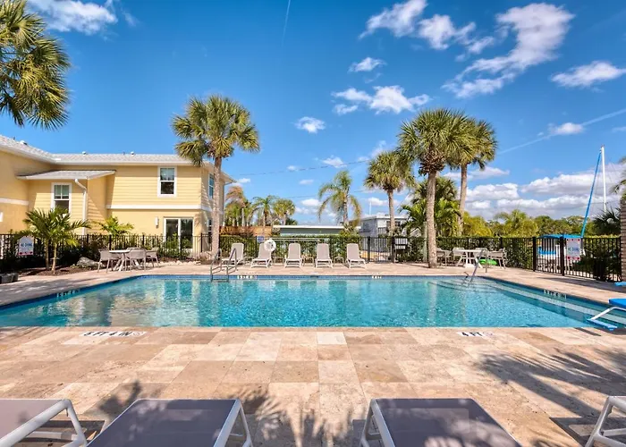 Escape Coastal Resort On Casey Key