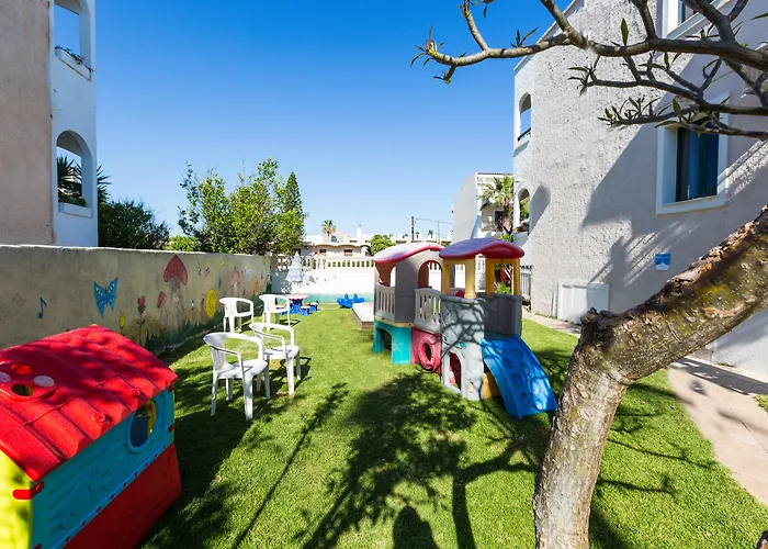 Trefon Hotel Apartments And Family Suites Platanias