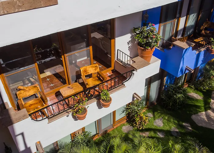 Casa Lotería -Pueblito Sayulita- Colorful, Family&Relax Experience with Private Parking&Pool