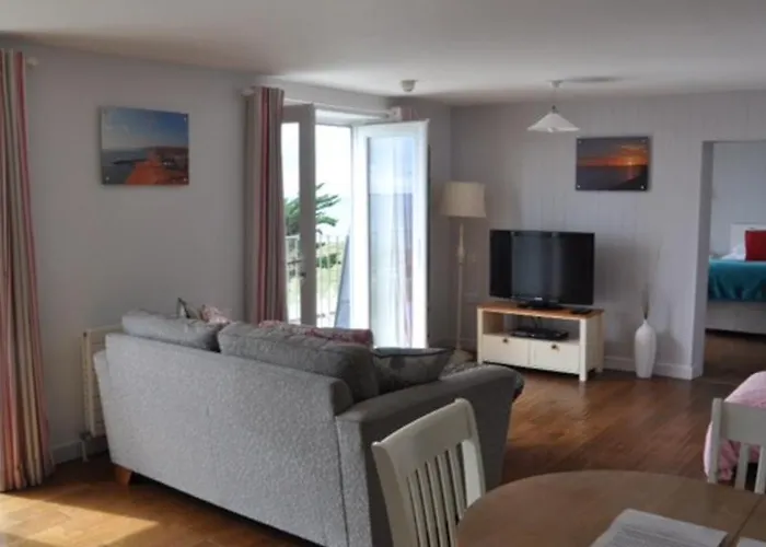 Chesil Beach Lodge Burton Bradstock Dorset Dt64Rj Bridport