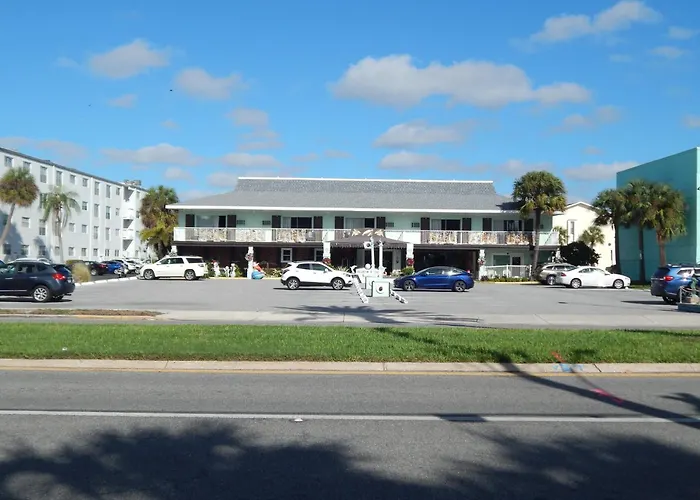 Island House Resort Hotel