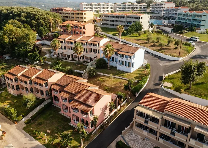 Robolla Beach Aparthotel Roda 