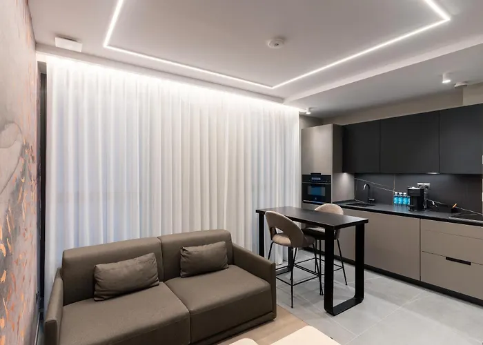Mauro Suites León