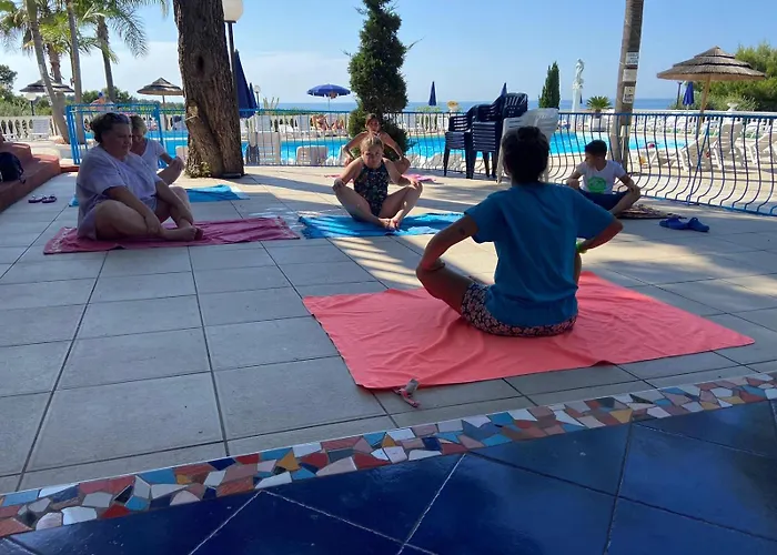 RESIDENCE EMARINE con SERVIZIO SPIAGGIA Peschici