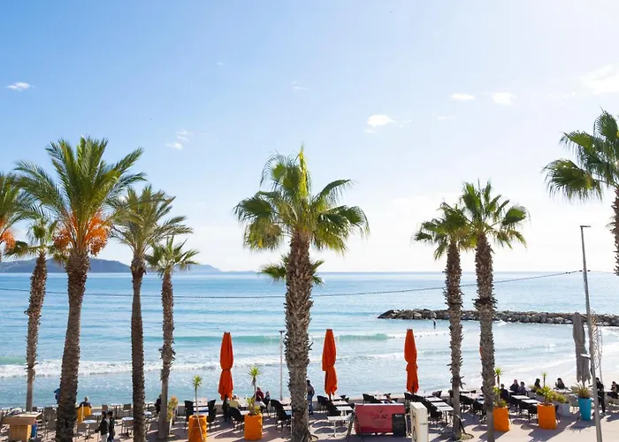 Hotel La Ciotat - A Deux Pas De L'Eau