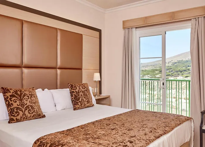 Aparthotel Zafiro Cala Mesquida