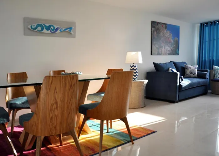 White Coral Apartasuites San Andrés