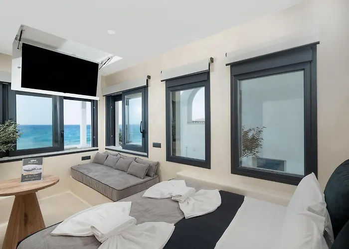 Portara Seaside Luxury Suites