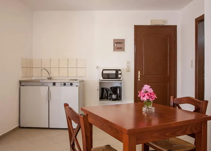 Ekavi Apartments Agia Marina