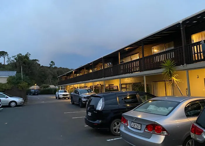 Commodore Motel