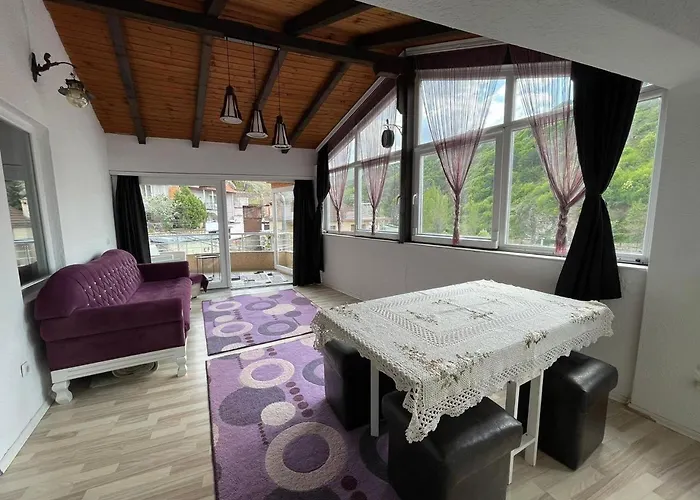 Deni House