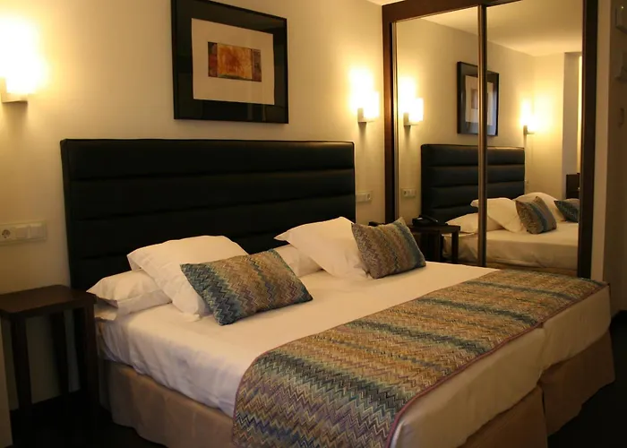 Hotel Villa Rosario II, Edificio Moderno